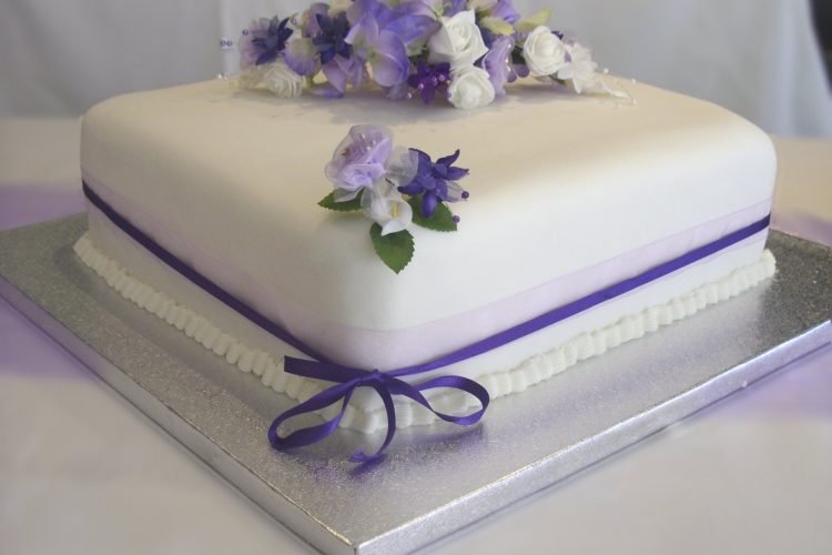 Lilac & Cream Cake Decoration - £10.00