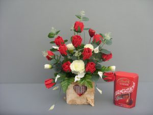 Valentine Roses & Chocolates - £26.00