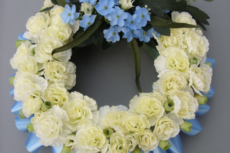 Silk Wreath - Cream & Blue - £37.50